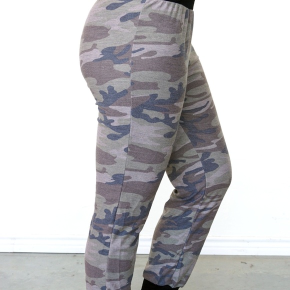 Kiki LaRue Pants - Camo Joggers